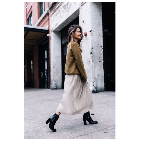 Zara Shoes - Zara Black Leather Block Heel Ankle Boots